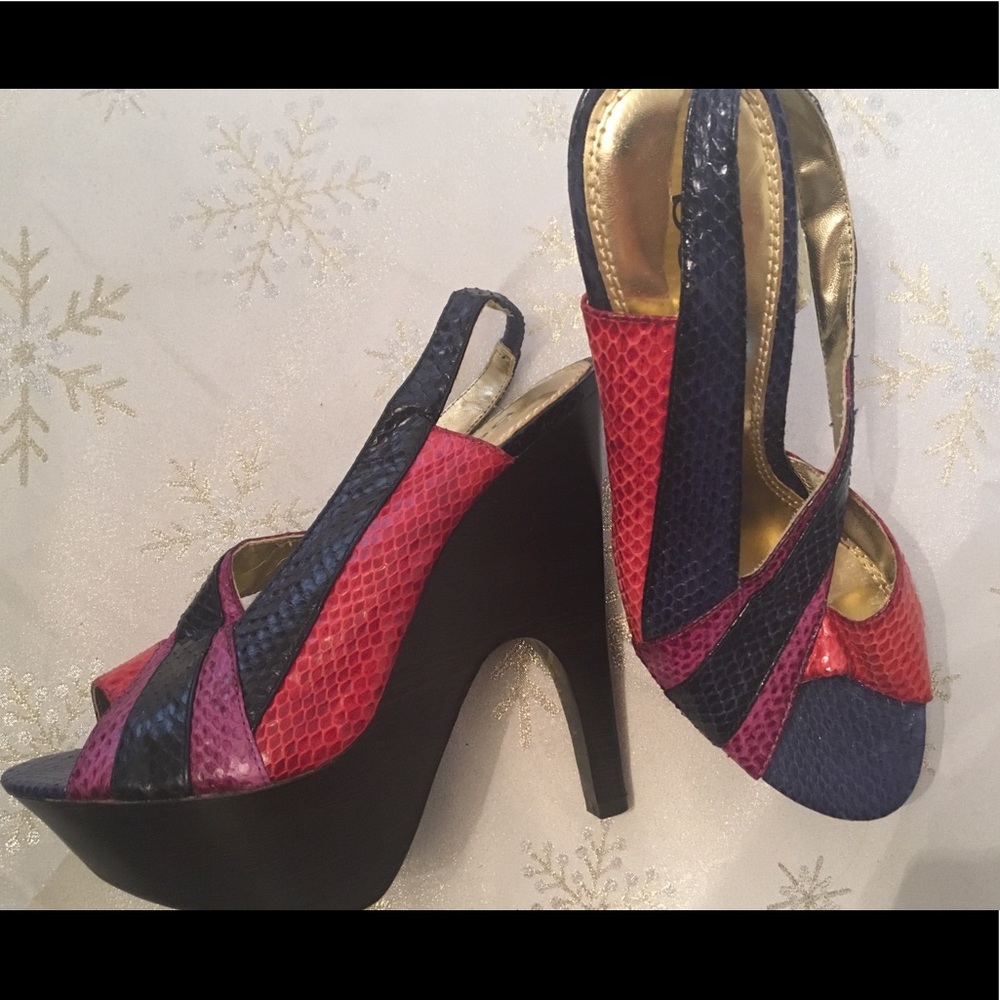 Bebe Myra platform sandal